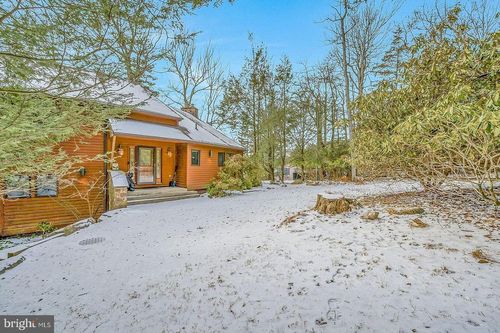 487 N Lake Dr, Lake Harmony, PA, 18624 | Card Image