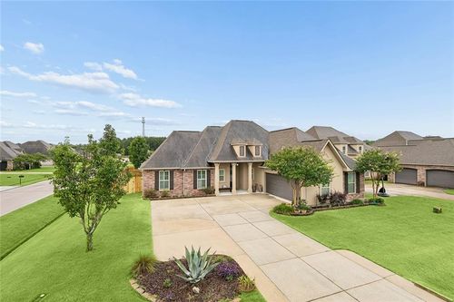 301 Old Place Ln, Madisonville, LA, 70447-3118 | Card Image