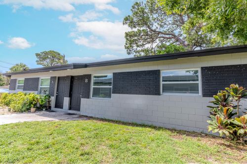 b-711 N 23rd St, Fort Pierce, FL, 34950-6018 | Card Image