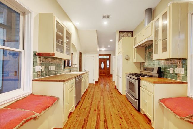 Kitchen | Image 11