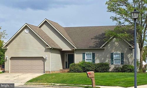 36 Arlberg Cir, Dover, DE, 19904-7621 | Card Image
