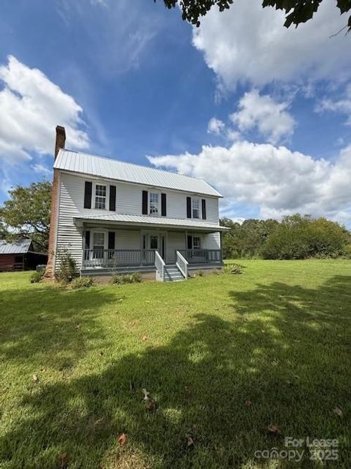 428 Barkley Ln, Taylorsville, NC, 28681-8121 | Card Image