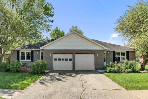 166 Keigher Dr, Manteno, IL, 60950-1510 | Card Image
