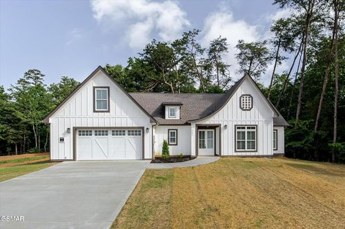 2410 Iron Forse Way, Sevierville, TN, 37876-2649 | Card Image