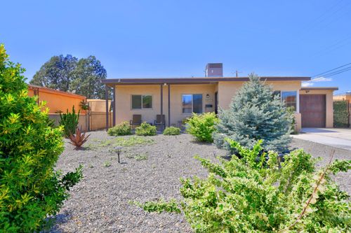 2533 La Veta Dr Ne, Albuquerque, NM, 87110-4027 | Card Image