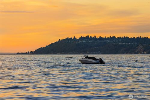 16039 Maplewild Ave Sw, Burien, WA, 98166-2623 | Card Image