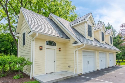 340 S Finley Ave, Basking Ridge, NJ, 07920-1551 | Card Image