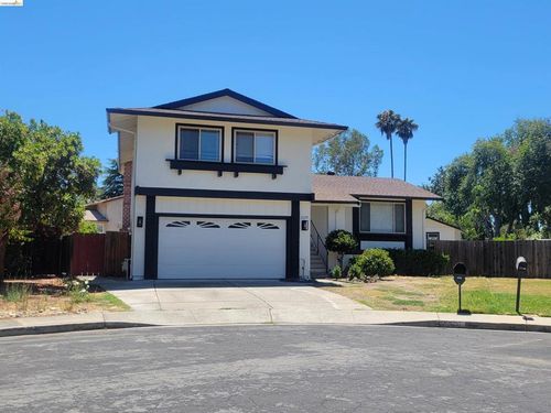 2210 Sierra Ct, Concord, CA, 94518-2908 | Card Image