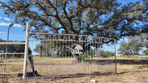 1655 Eichman Rd, Poteet, TX, 78065-4721 | Card Image