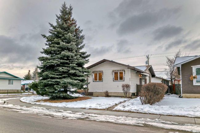 504 Penworth Drive Se, Home with 7 bedrooms, 3 bathrooms and 3 parking in Calgary AB | Image 42