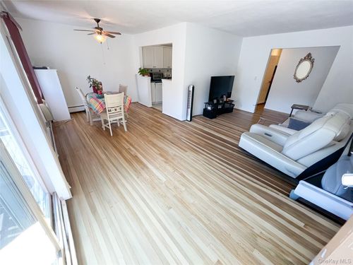 apt-k-5 Church Ln, Valley Cottage, NY, 10989-1964 | Card Image