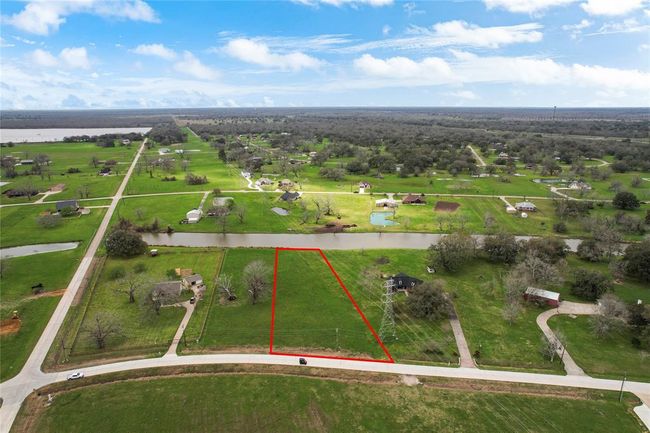 708 Winchester Trl, Home with 0 bedrooms, 0 bathrooms and null parking in Angleton TX | Image 5