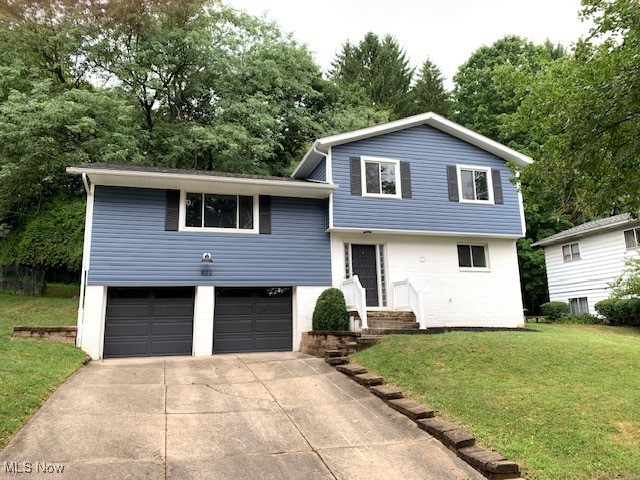 Castle Blvd, Akron, OH 44313