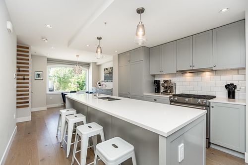 4320 Knight St, Vancouver, BC, V5N3M5 | Card Image