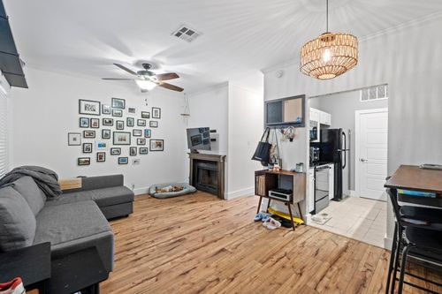 apt-206-2804 Rio Grande St, Austin, TX, 78705-3659 | Card Image