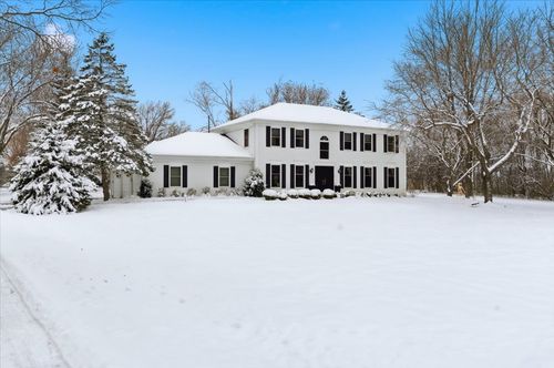 12 Crestview Ln, Lake Barrington, IL, 60010-1961 | Card Image