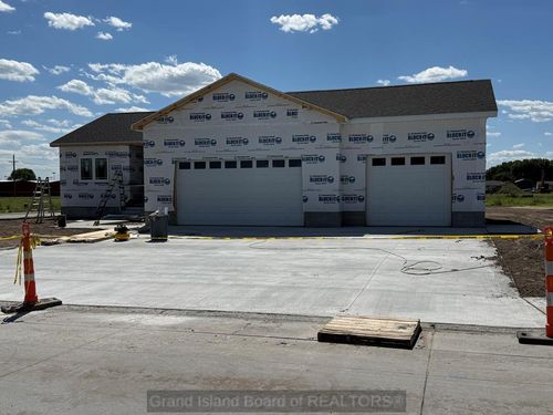 1134 Sun Valley Dr, Grand Island, NE, 68801 | Card Image