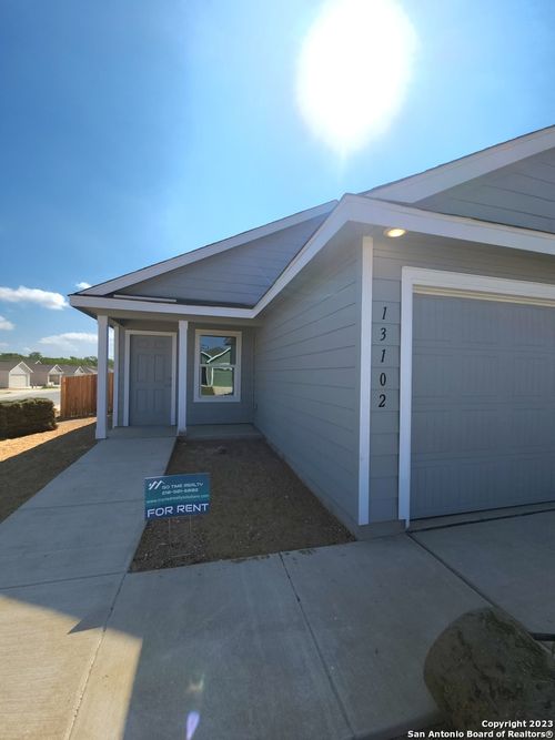 13102 Watrous Dr, San Antonio, TX, 78221-4499 | Card Image