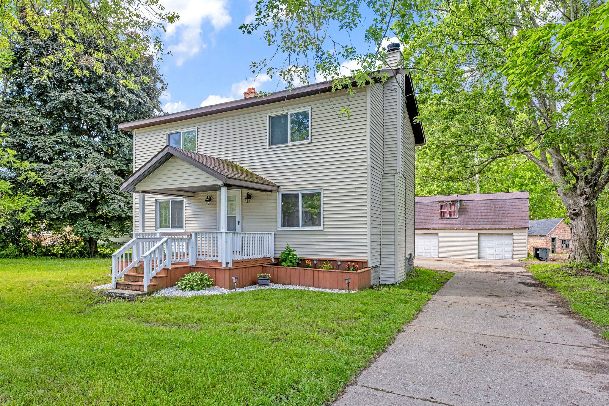 Pine Grove Ave, Fort Gratiot, MI 48059