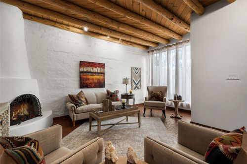 722 Bishops Lodge Road, Santa Fe, NM, 87501 | Card Image