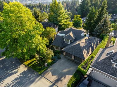 6 Buckhorn Pl, House other with 6 bedrooms, 5 bathrooms and 6 parking in Port Moody BC | Image 1