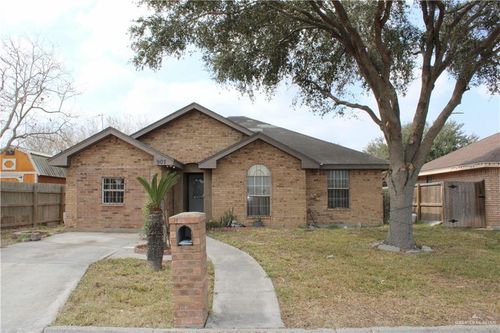 907 Annabelle St, Edcouch, TX, 78538-3057 | Card Image