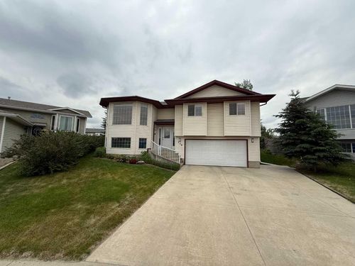 120 Old Cove, Hinton, AB, T7V2C4 | Card Image