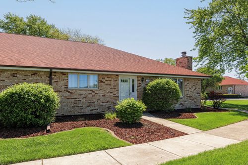 7520 W Willowood Ct, Orland Park, IL, 60462-4261 | Card Image