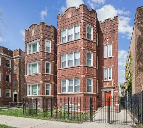 7730 S Essex Ave, Chicago, IL, 60649-4961 | Card Image