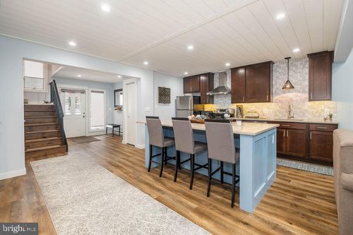 8-8 Laurel Brook Dr, OAKLAND, MD, 21550-7126 | Card Image