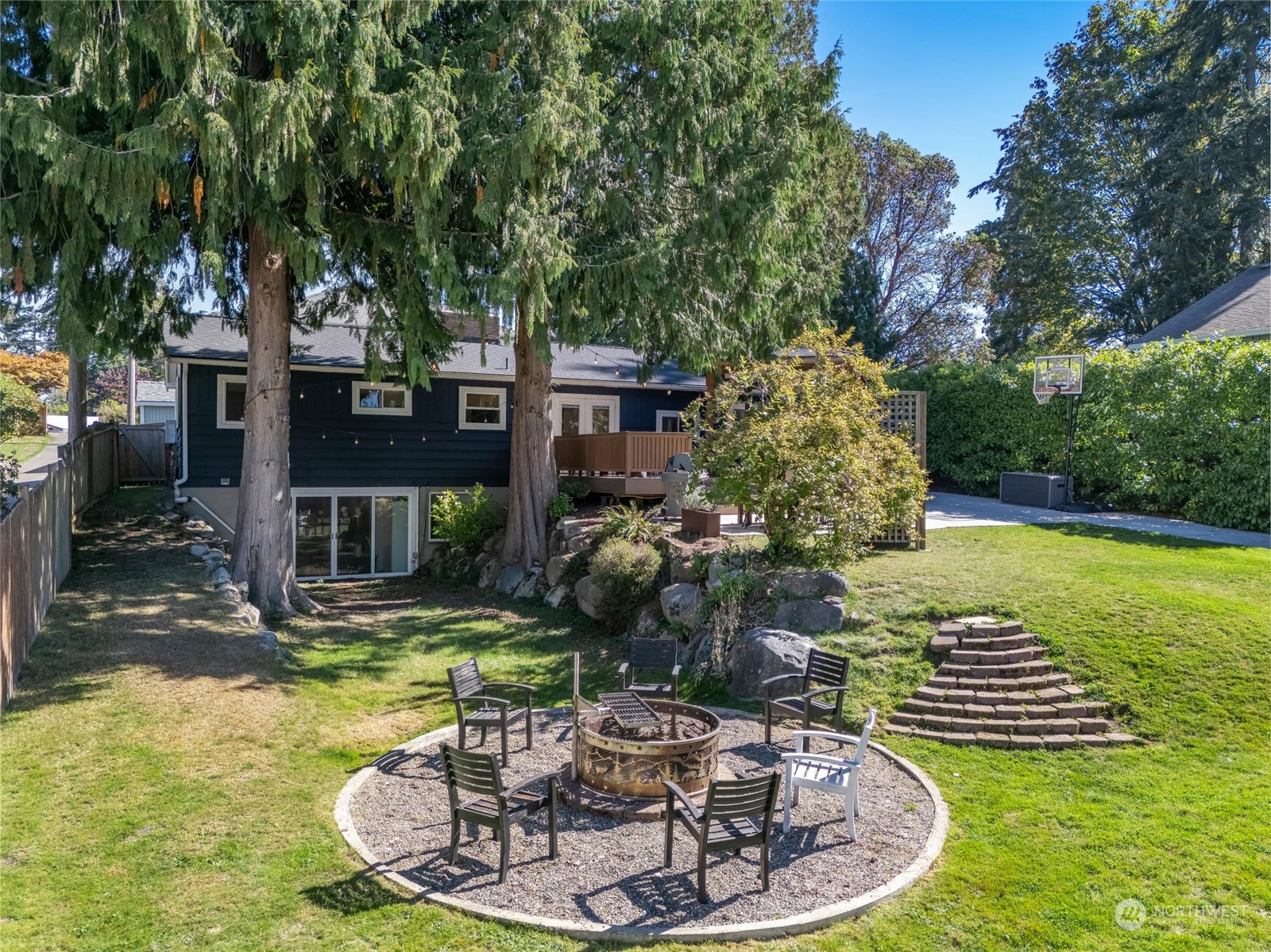 Greenwood Ave, Shoreline, WA 98133