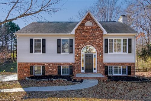 180 River Crest Ct, Clemmons, NC, 27012-7296 | Card Image