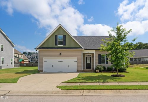 243 Edgefield St, Clayton, NC, 27520-5711 | Card Image
