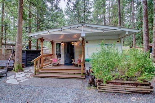 3 2 Wilderness Way, Deming, WA, 98244 | Card Image
