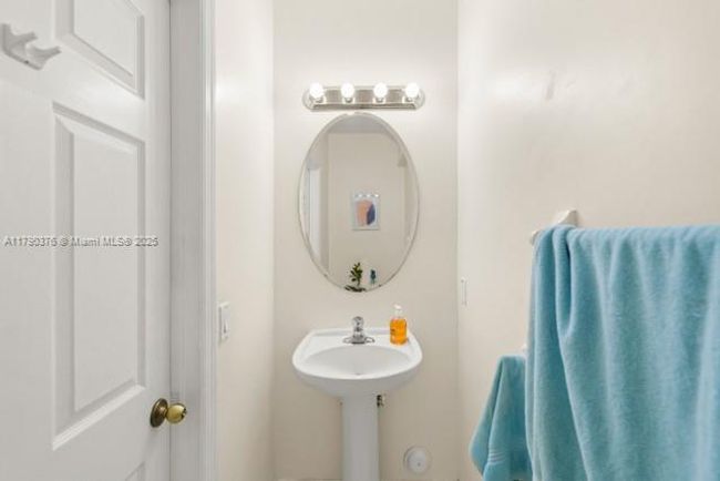 9346 Sw 221 St St, Townhouse with 3 bedrooms, 3 bathrooms and null parking in Cutler Bay FL | Image 17