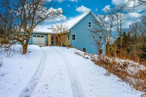 70 Hurricane Lane, Eastern Passage, NS, B3G1S3 | Card Image