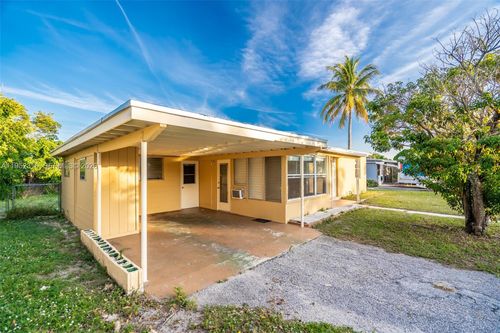 5196 Ne 19th Ave, Pompano Beach, FL, 33064-5632 | Card Image