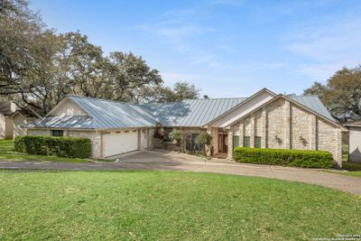 29437 No Le Hace, House other with 3 bedrooms, 2 bathrooms and null parking in Fair Oaks Ranch TX | Image 1