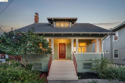 5466 Shafter Ave, Oakland, CA, 94618-1132 | Card Image