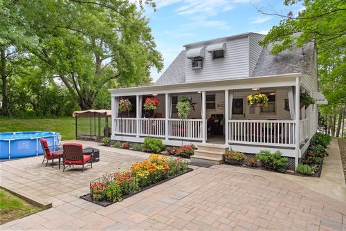 519 S Main St, Zelienople, PA, 16063-1531 | Card Image