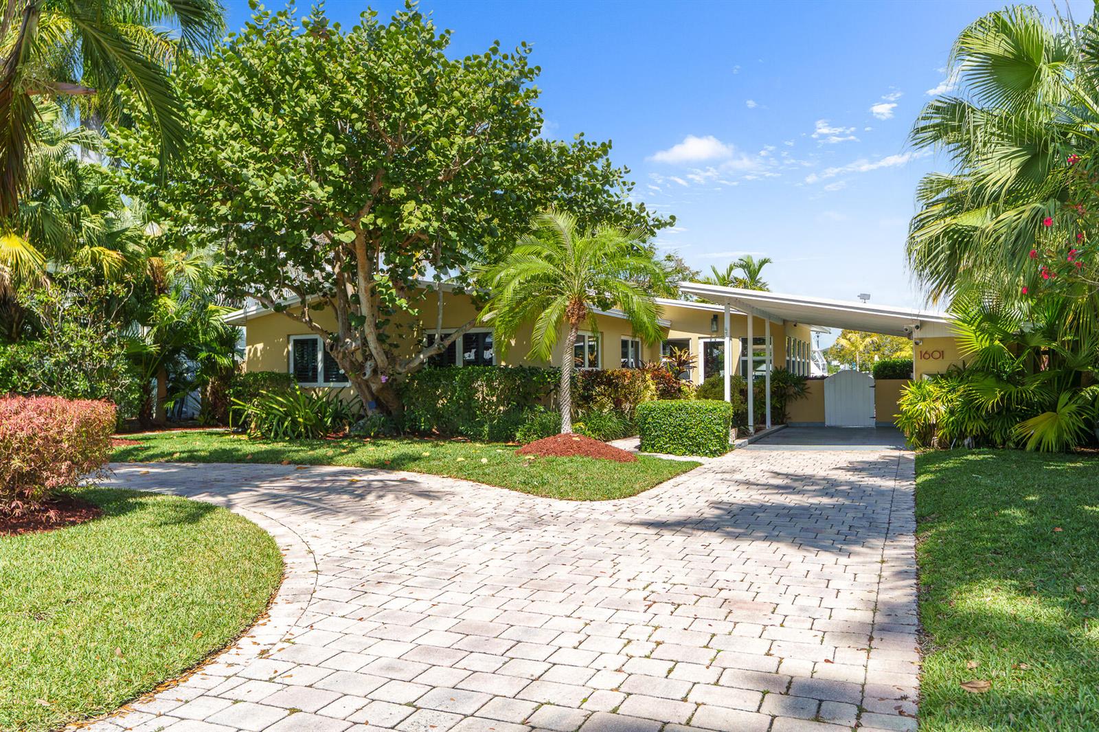 1601 Se 12Th Ct, Sold in Fort Lauderdale - eXp Realty