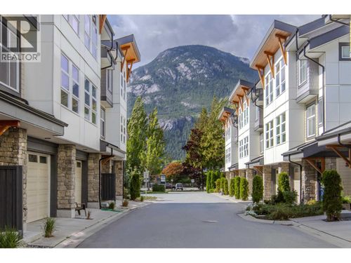 4-39548 Loggers Lane, Squamish, BC, V8B0V7 | Card Image