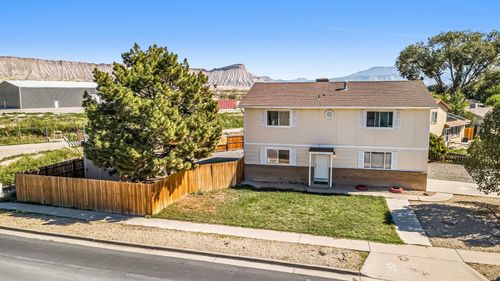 690 30 Rd, Grand Junction, CO, 81504-5581 | Card Image