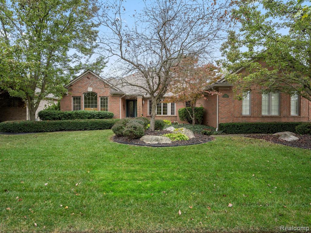 Micawber Dr, Shelby Township, MI 48316