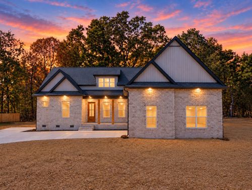 121 Settlers Trce, Tullahoma, TN, 37388-8811 | Card Image