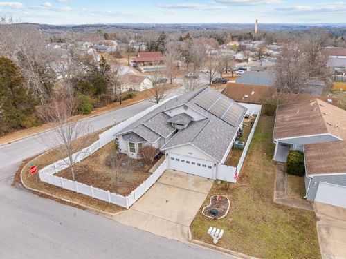 111 Deer Run Rd, Branson, MO, 65616-8833 | Card Image