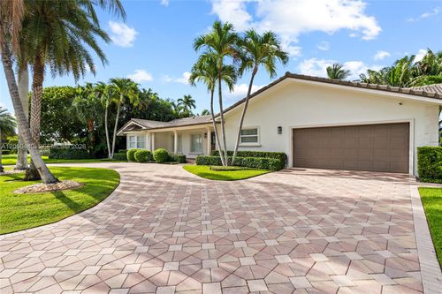 18 Eleuthera Dr, Ocean Ridge, FL, 33435-3307 | Card Image