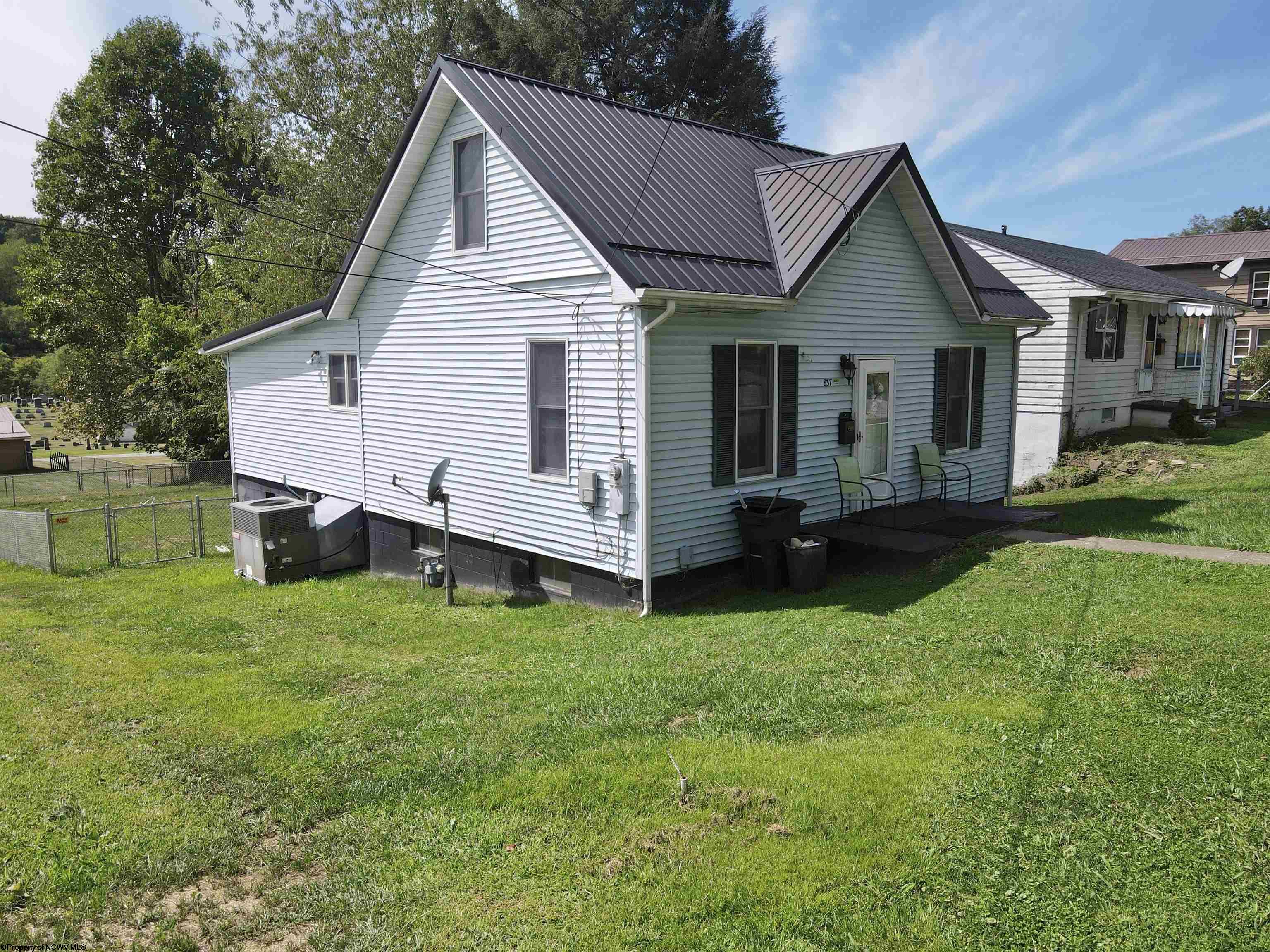 Walnut St, Weston, WV 26452