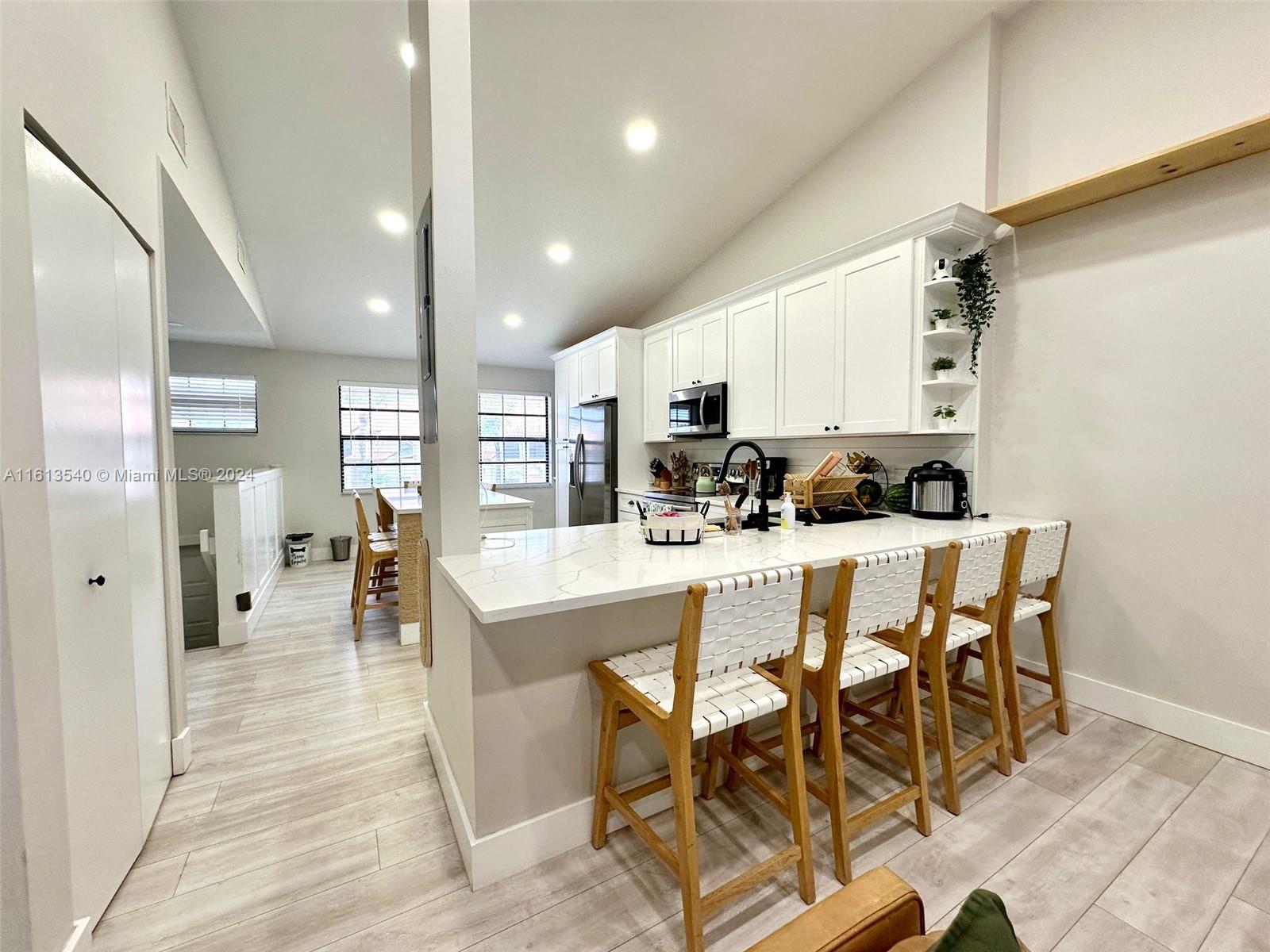 Republic Ct, Deerfield Beach, FL 33442