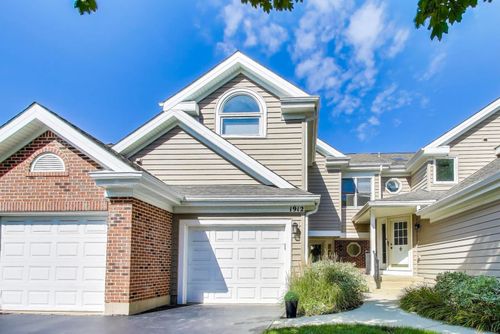 1912 Coldspring Rd, Arlington Heights, IL, 60004-7241 | Card Image